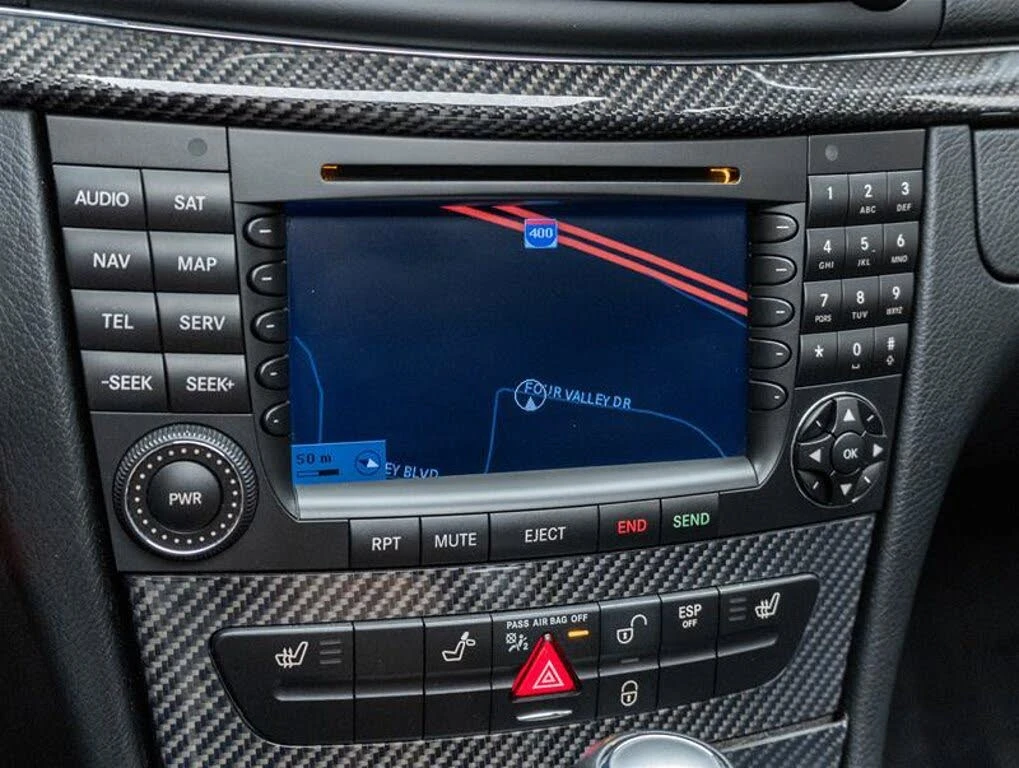 Mercedes-Benz E 63 AMG АвтоКредит * (ЦЕНА ДО БГ), снимка 13 - Автомобили и джипове - 56342467