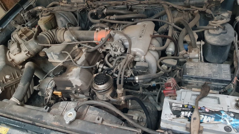 Toyota Hilux Surf 2.7i LPG, снимка 15 - Автомобили и джипове - 52396720