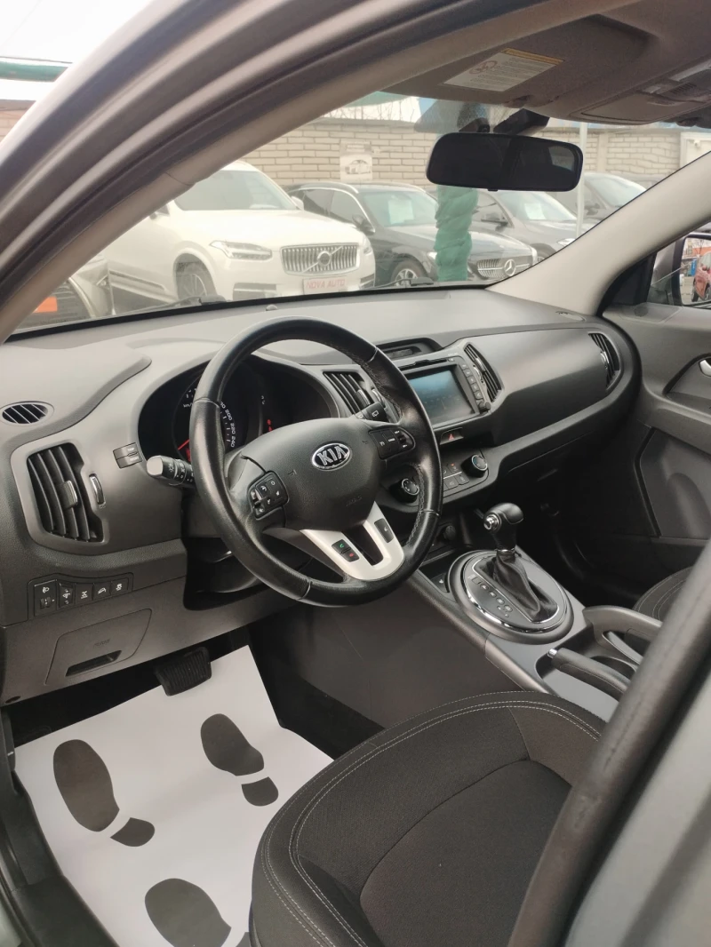 Kia Sportage 2.0 benzin navigation automatic 4* 4, снимка 16 - Автомобили и джипове - 53292517