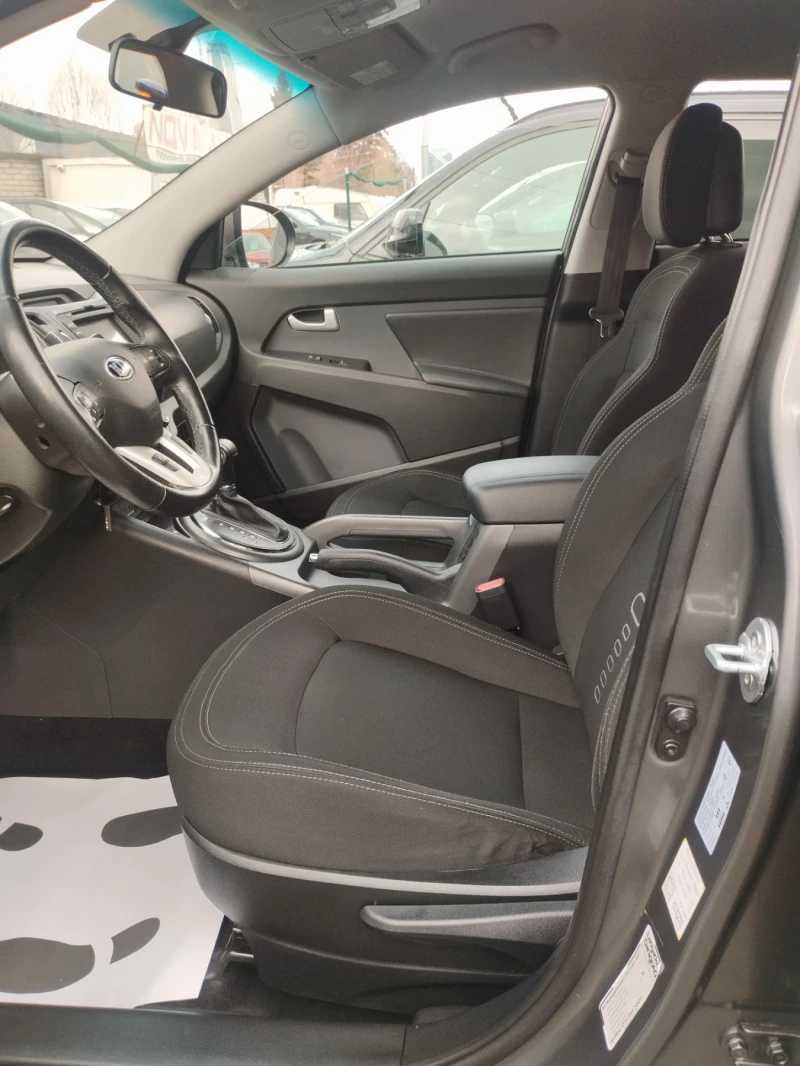 Kia Sportage 2.0 benzin navigation automatic 4* 4, снимка 17 - Автомобили и джипове - 53292517
