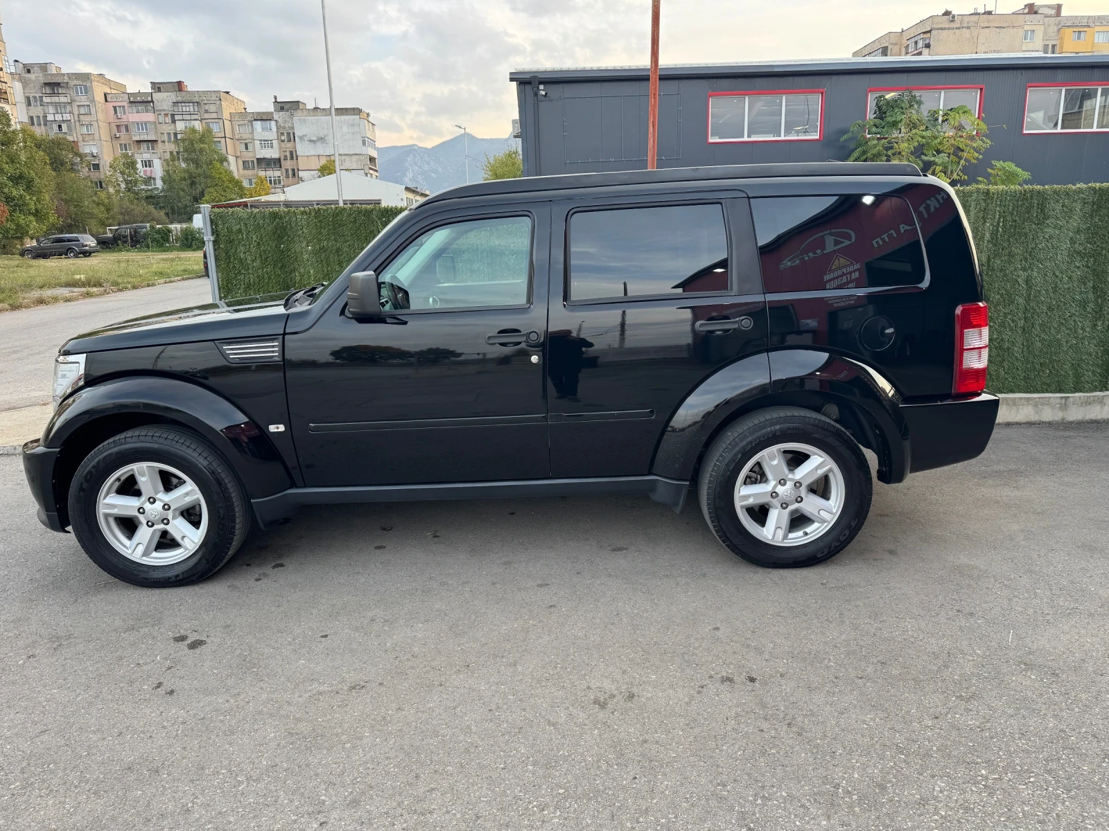 Dodge Nitro 2.8 D Италия - изображение 3