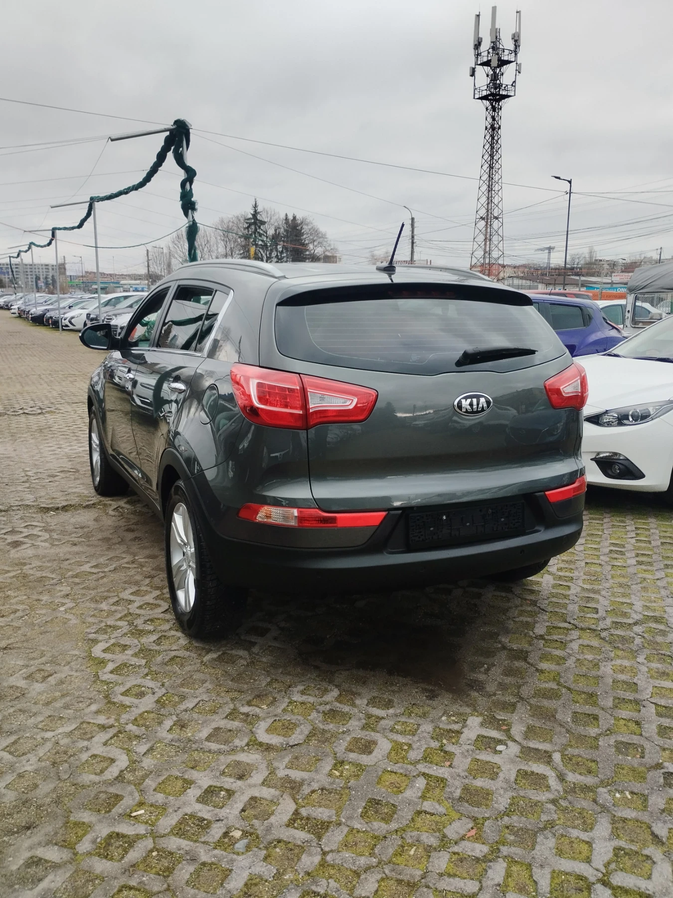 Kia Sportage 2.0 benzin navigation automatic 4* 4 - изображение 4