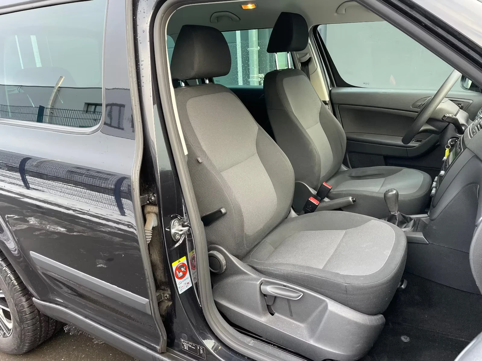 Skoda Yeti, снимка 9 - Автомобили и джипове - 53713646