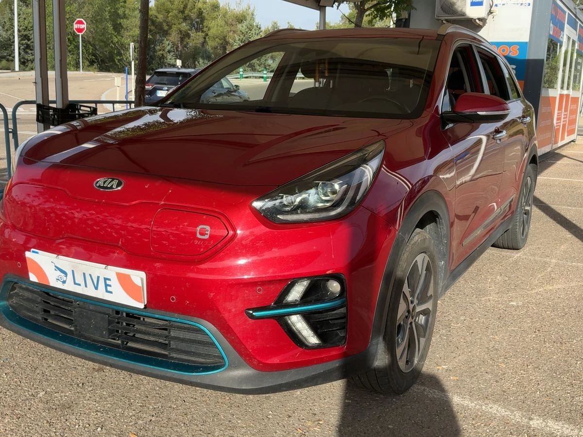 Kia Niro ОЧАКВАН ВНОС СМЯНА НА ЦВЯТ 1000евро ДАНЪЧЕН КРЕДИТ