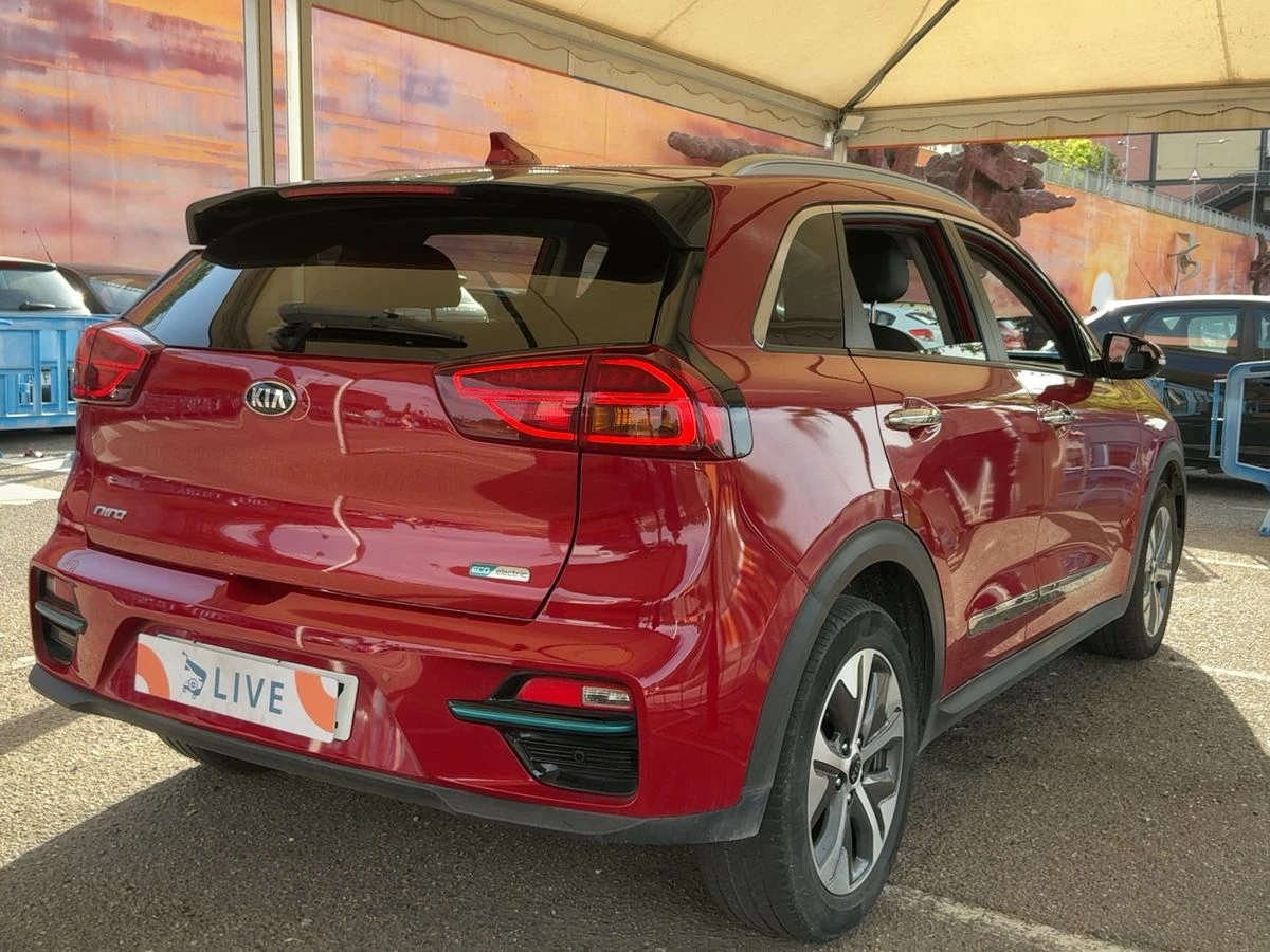 Kia Niro ОЧАКВАН ВНОС СМЯНА НА ЦВЯТ 1000евро ДАНЪЧЕН КРЕДИТ, снимка 4 - Автомобили и джипове - 53908108