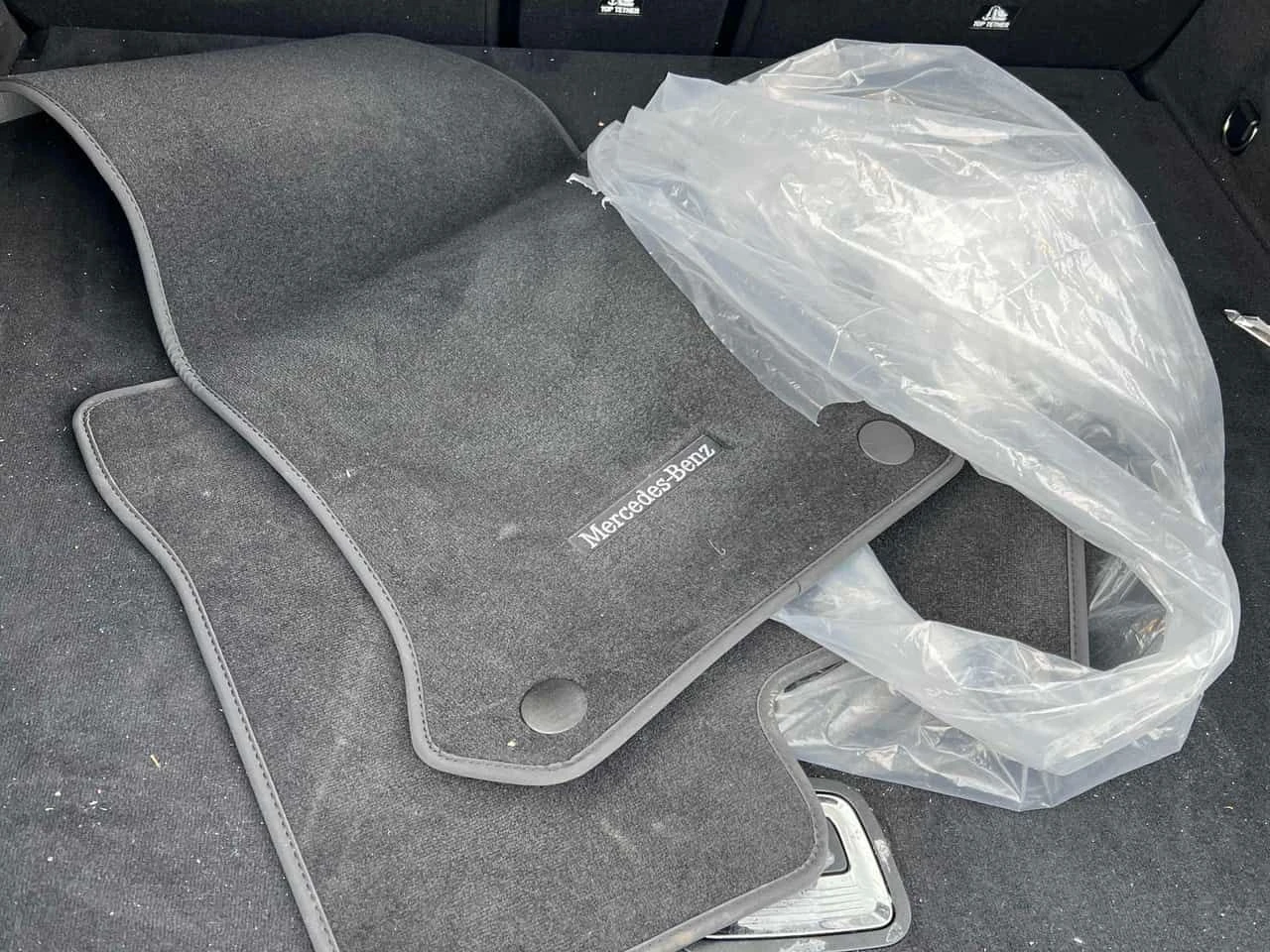 Mercedes-Benz GLC 300 COUPE/CARFAX/ПАНОРАМА/БЕЗ ЗАБЕЛЕЖКИ , снимка 11 - Автомобили и джипове - 54045856