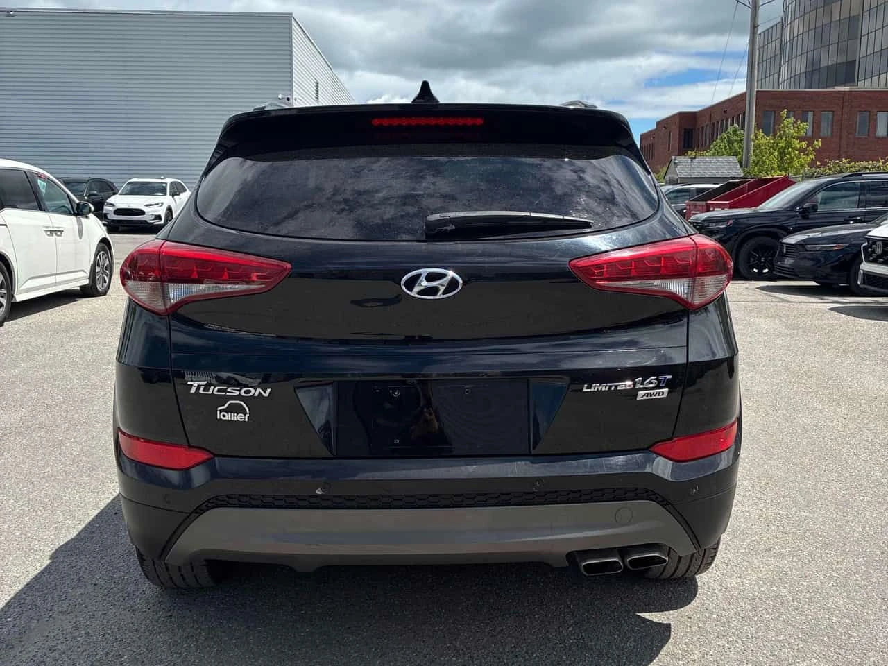 Hyundai Tucson * Limited * АВТОКРЕДИТ БЕЗ ПЪРВОНАЧАЛНА ВНОСКА* , снимка 4 - Автомобили и джипове - 54706949