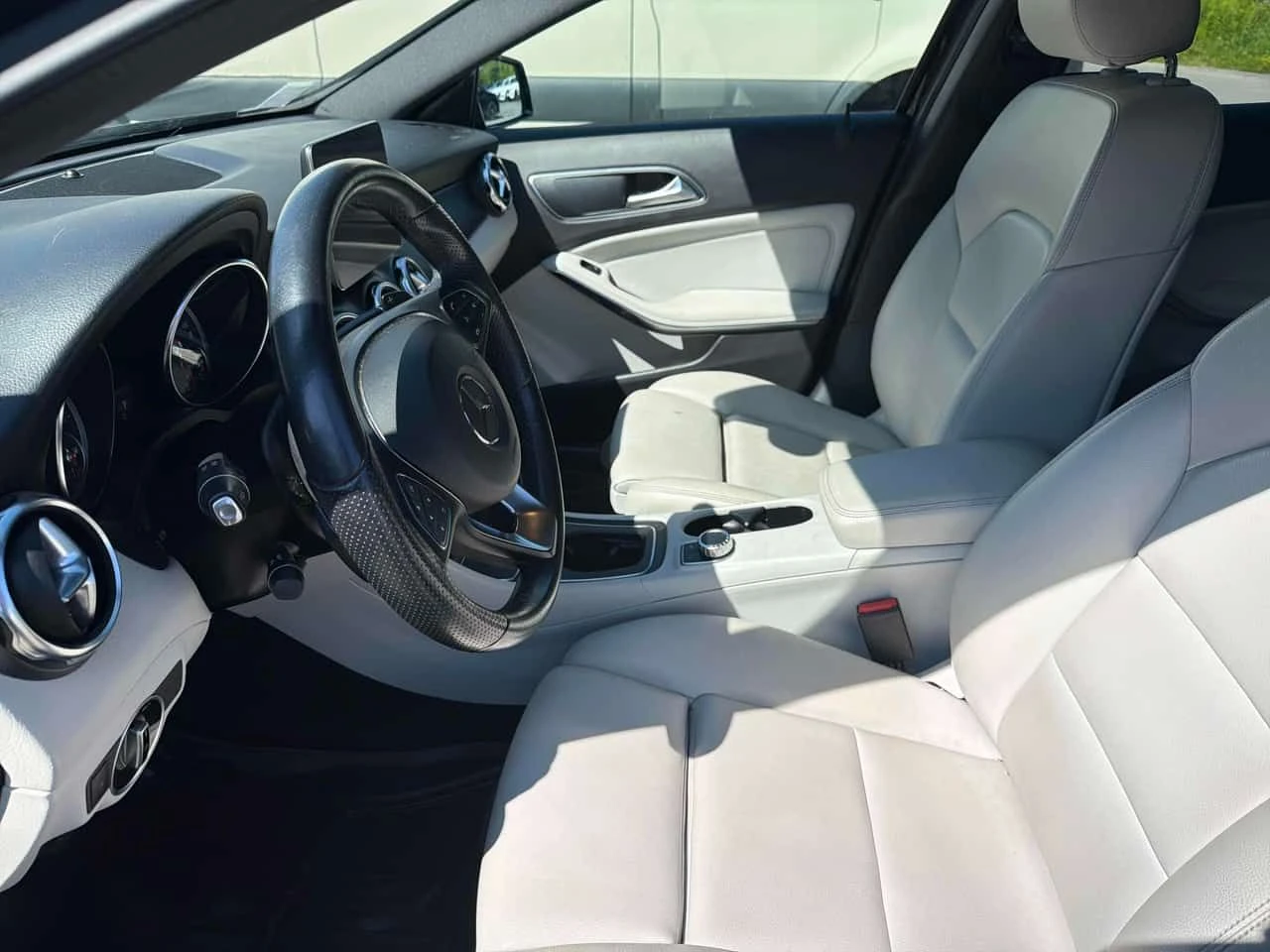 Mercedes-Benz GLA 250 ПРЕДСТАВИТЕЛТВО НА МАРКАТА / CARFAX / АВТОКРЕДИТ, снимка 5 - Автомобили и джипове - 55566273
