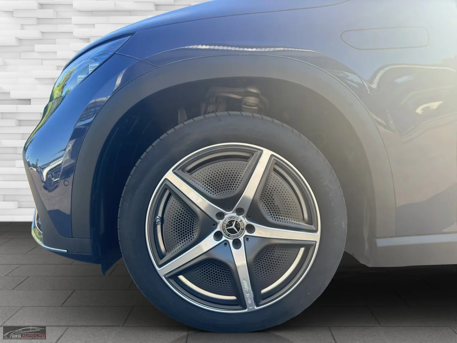 Mercedes-Benz EQE SUV 300 AMG/245HP/PANO/360/HUD/BURM/MEMO/727z, снимка 2 - Автомобили и джипове - 55583954