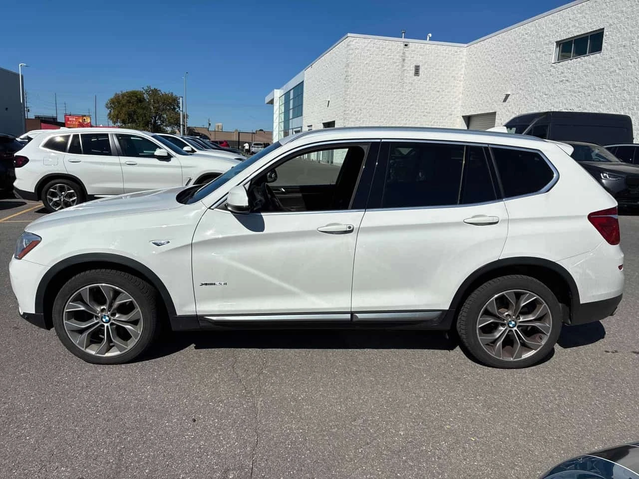 BMW X3 * xDrive28i * CARFAX * ОПЦИЯ ЗА ФИНАНСИРАНЕ, снимка 2 - Автомобили и джипове - 56227764