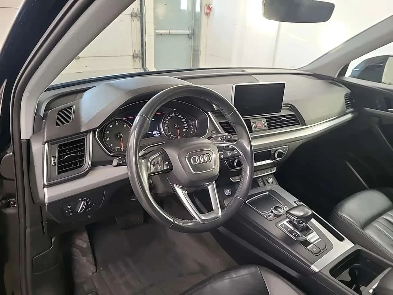Audi Q5, снимка 10 - Автомобили и джипове - 56685873