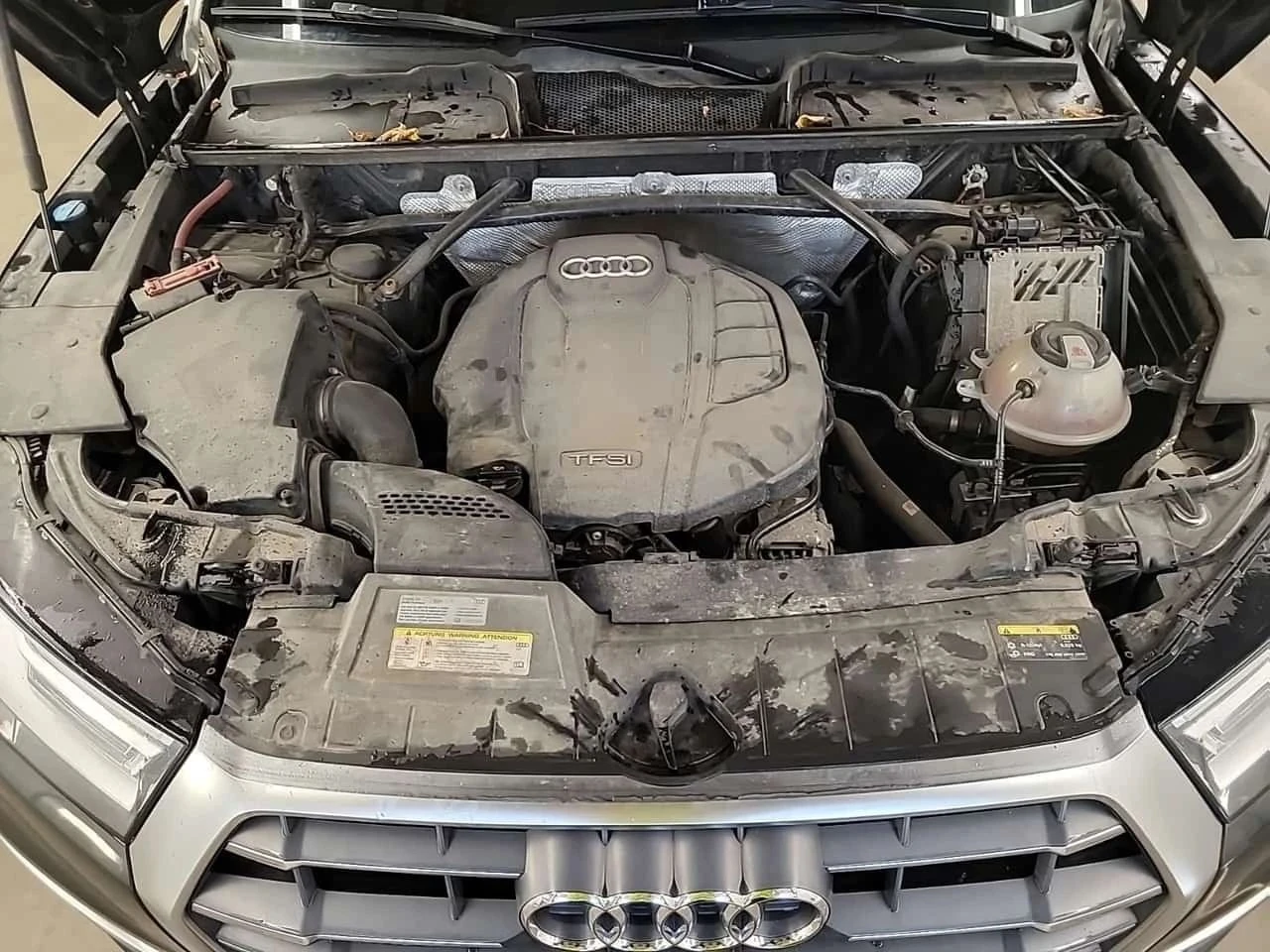 Audi Q5, снимка 16 - Автомобили и джипове - 56685873