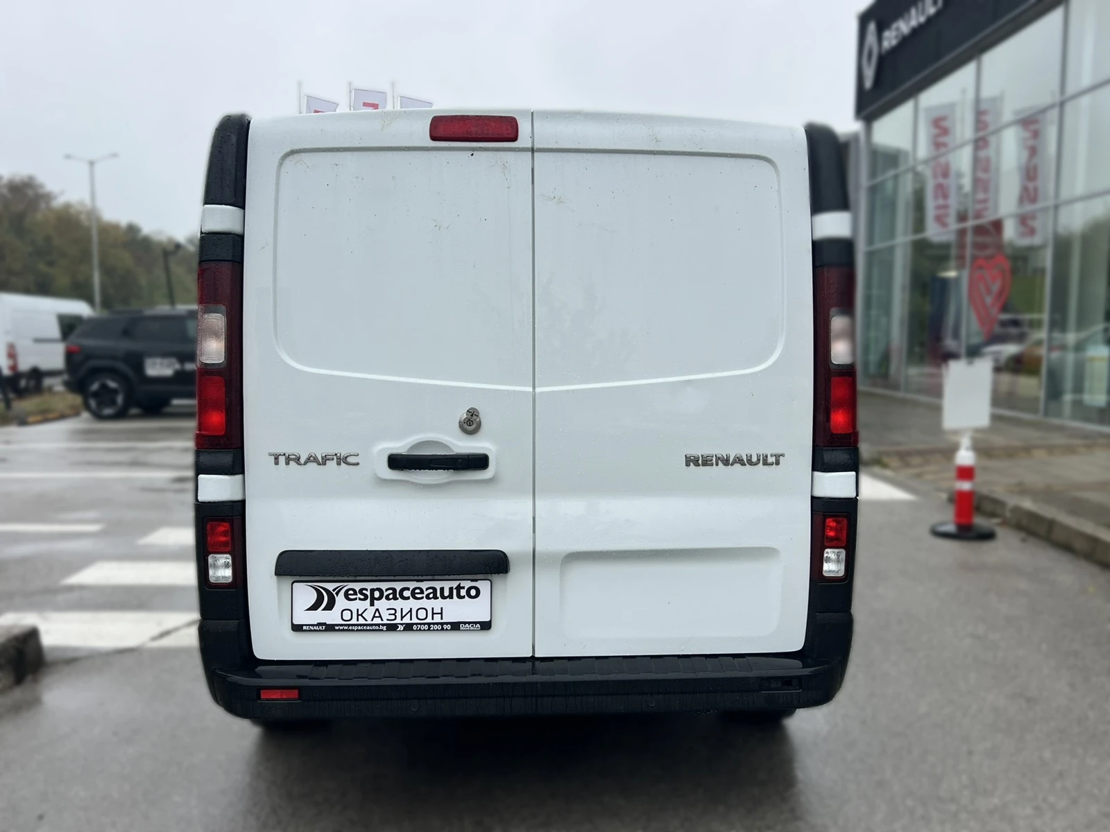 Renault Trafic L1H1 / 2.0 dCi / 110 �.�. / LED / Keyless | Mobile.bg � ����������� 5