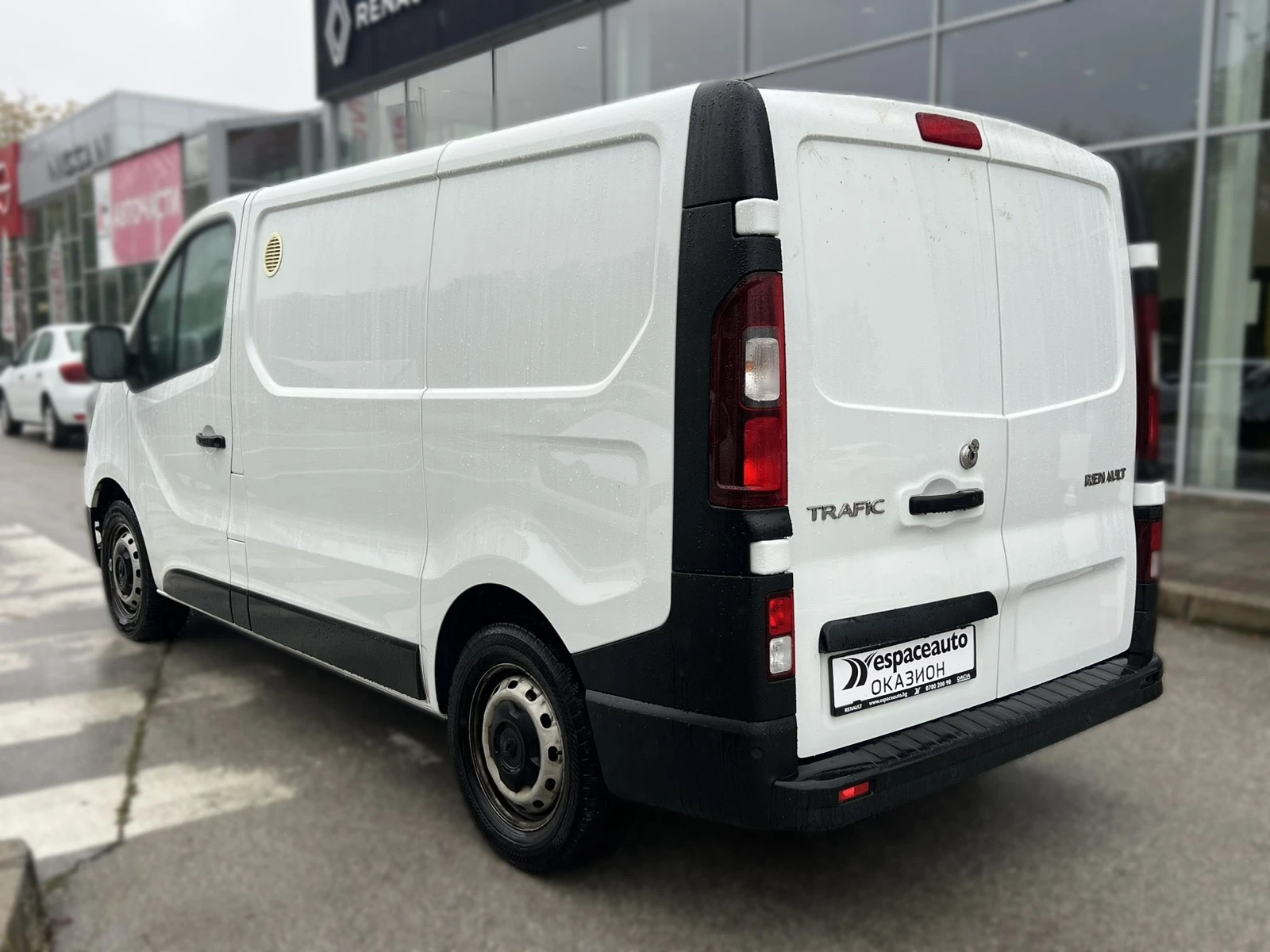 Renault Trafic L1H1 / 2.0 dCi / 110 �.�. / LED / Keyless | Mobile.bg � ����������� 6