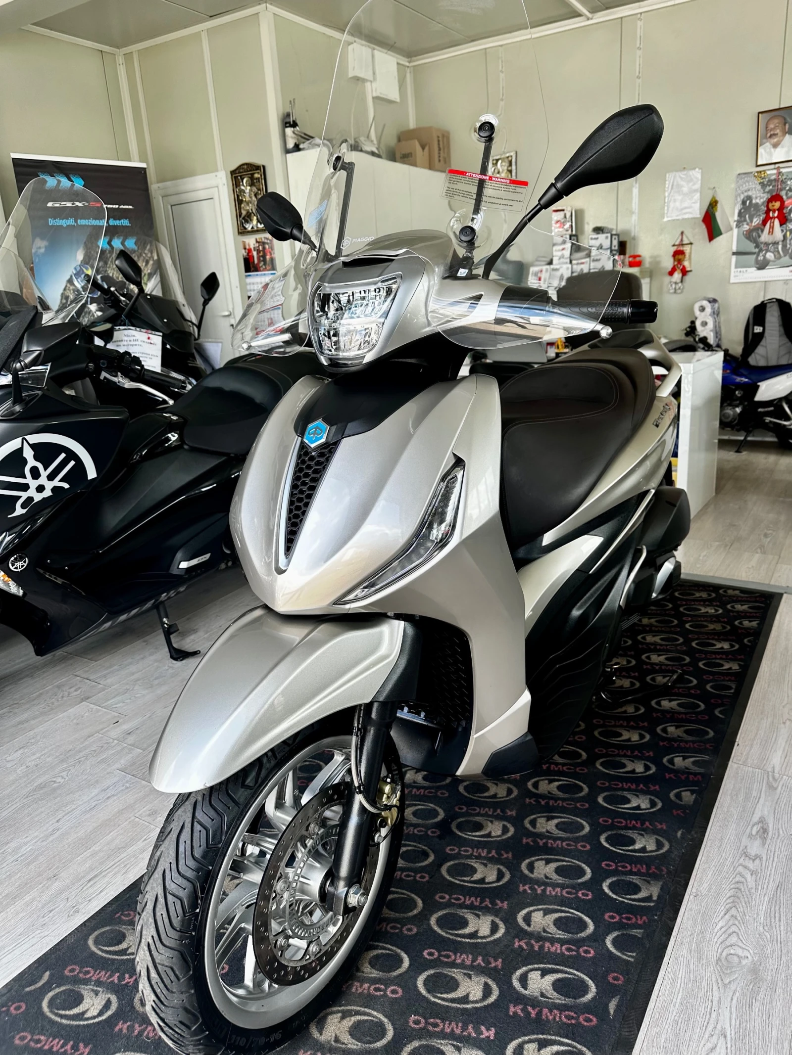 Piaggio Beverly 300hpe 12.2021г.  - изображение 7