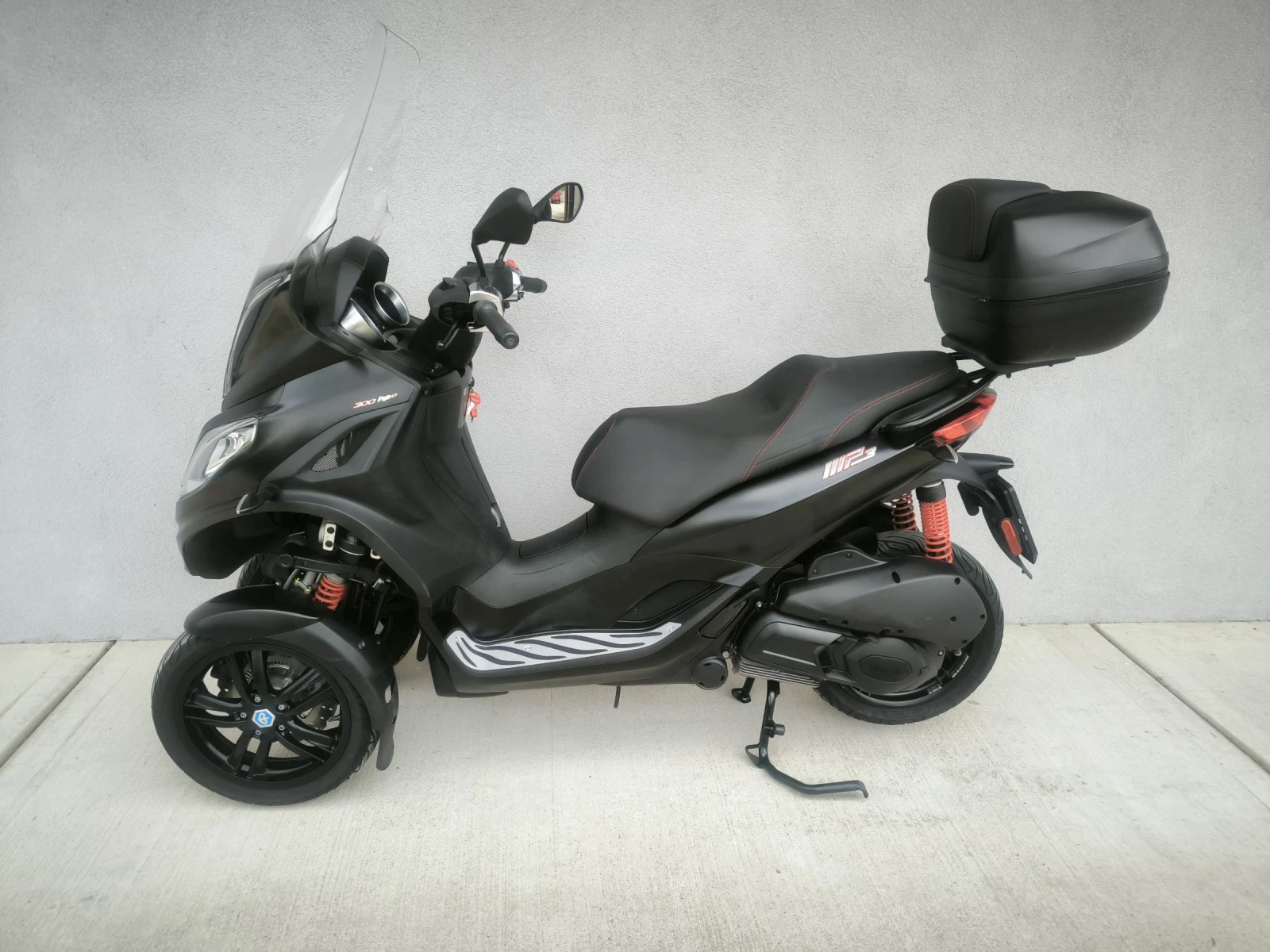 Piaggio Mp3 300 ie HPE LT, ABS/ASR, 2021 година  - изображение 7