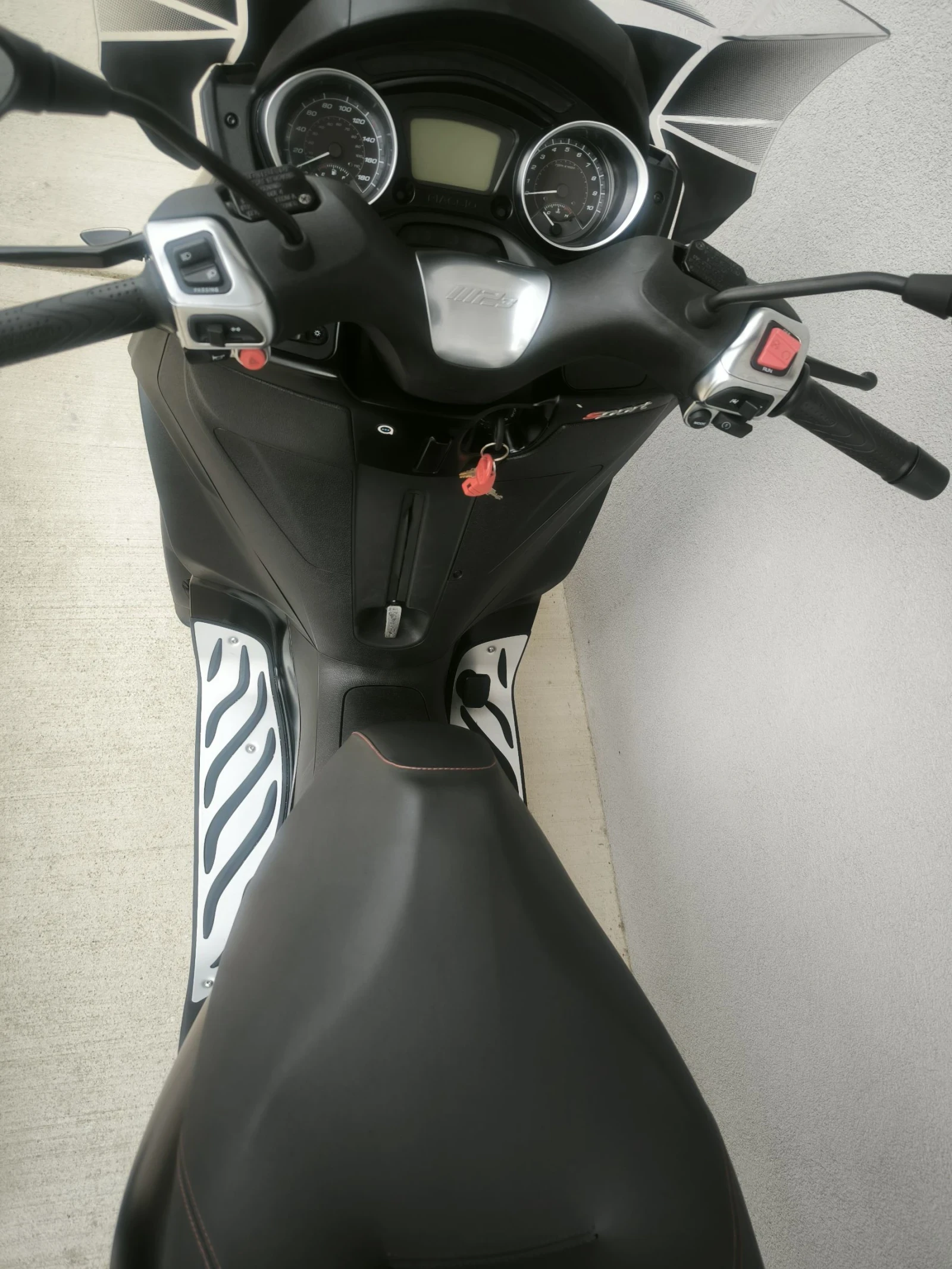 Piaggio Mp3 300 ie HPE LT, ABS/ASR, 2021 година  - изображение 5