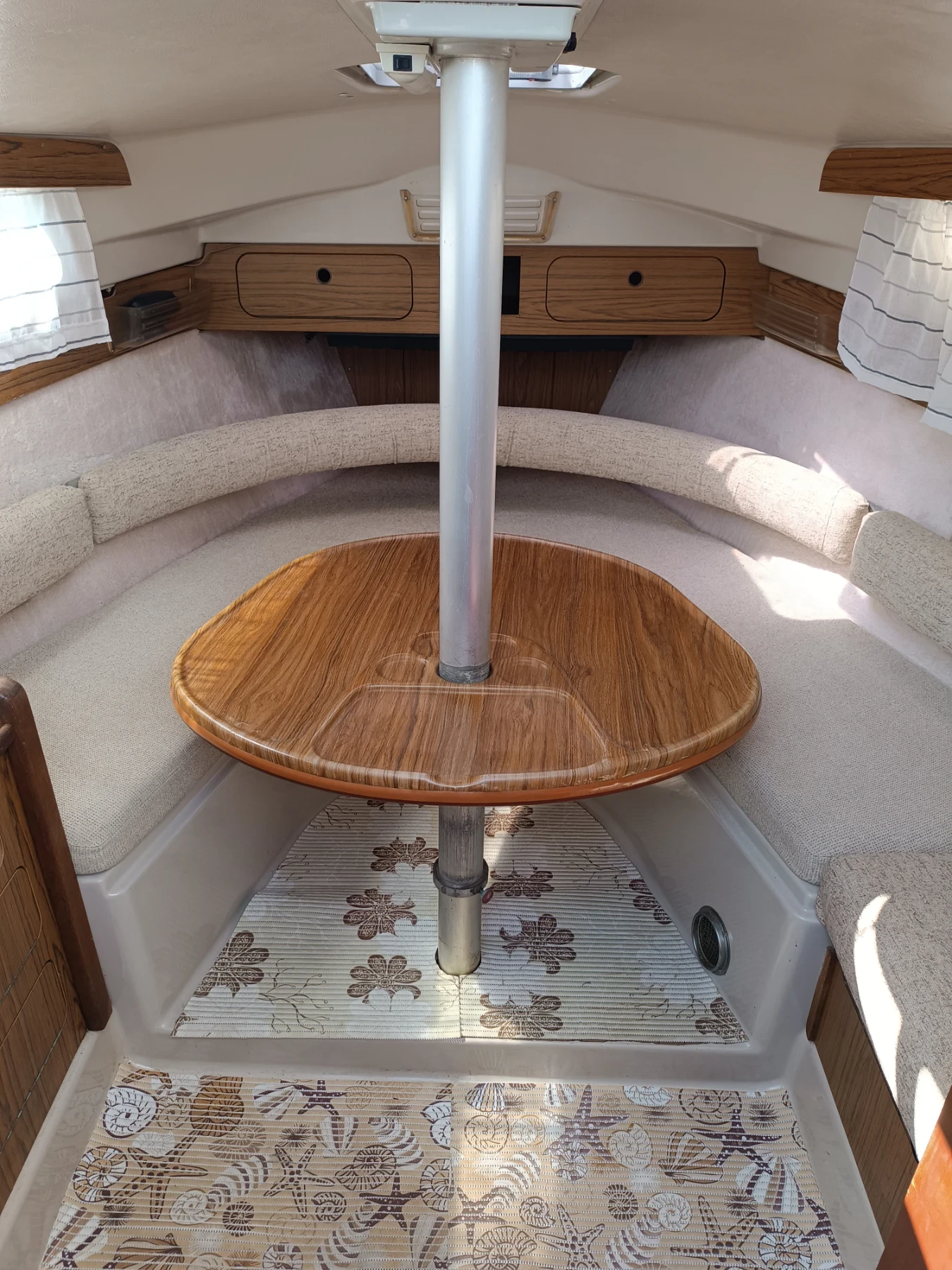 Ветроходна лодка Dehler Delanta 7, 6, снимка 4 - Воден транспорт - 53689430