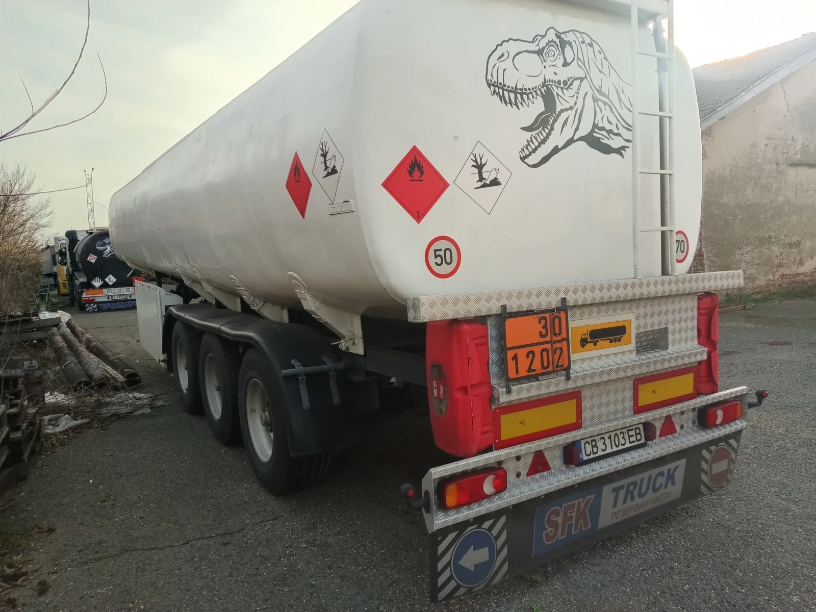 ����������� LAG | Mobile.bg � ����������� 4