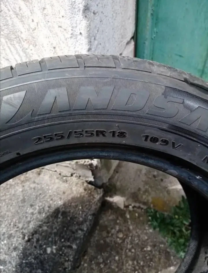 Гуми Всесезонни 255/55R18, снимка 5 - Гуми и джанти - 51131363