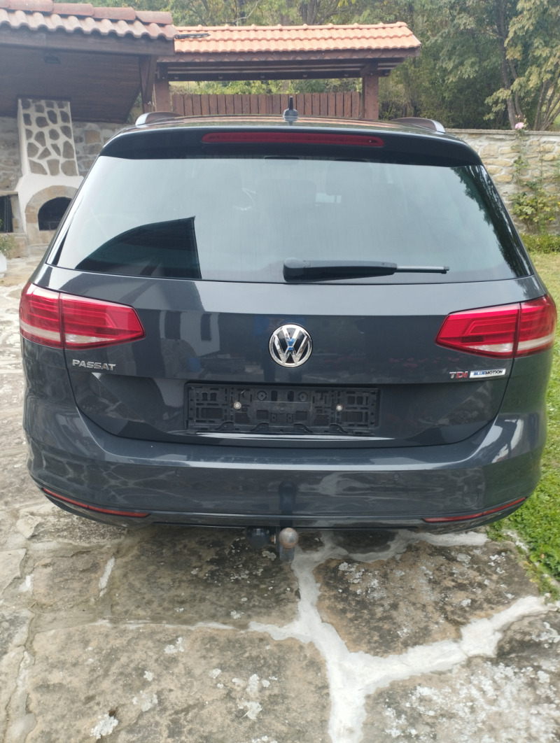 VW Passat 1.6tdi, снимка 4 - Автомобили и джипове - 46370615