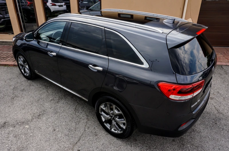Kia Sorento 2.2CRDI REBEL 4X4 AUTO, снимка 4 - Автомобили и джипове - 42624636