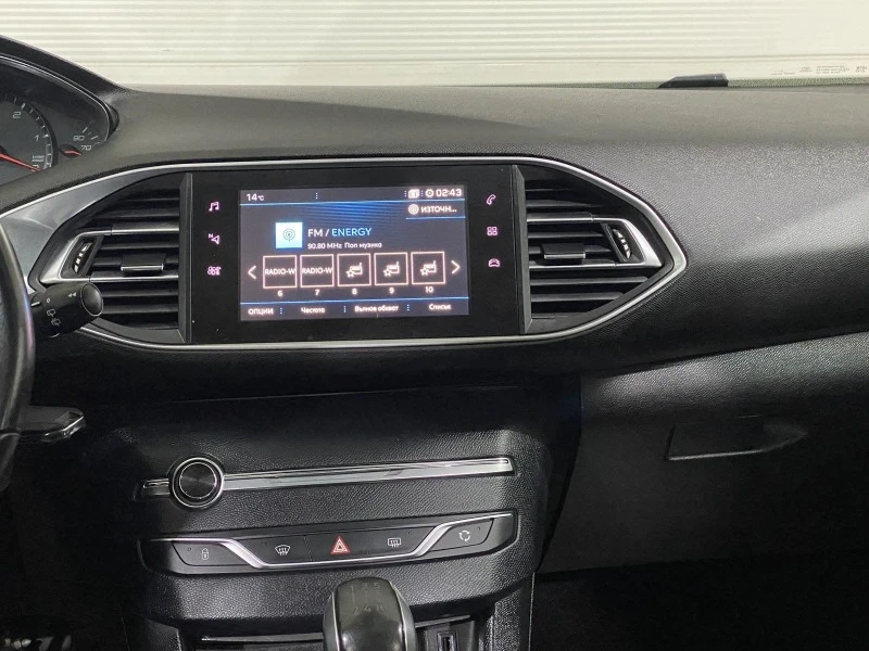 Peugeot 308 1.6D, снимка 10 - Автомобили и джипове - 44746214