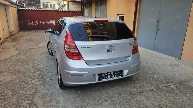 Hyundai I30 1.6 CRDI, снимка 2 - Автомобили и джипове - 48914914