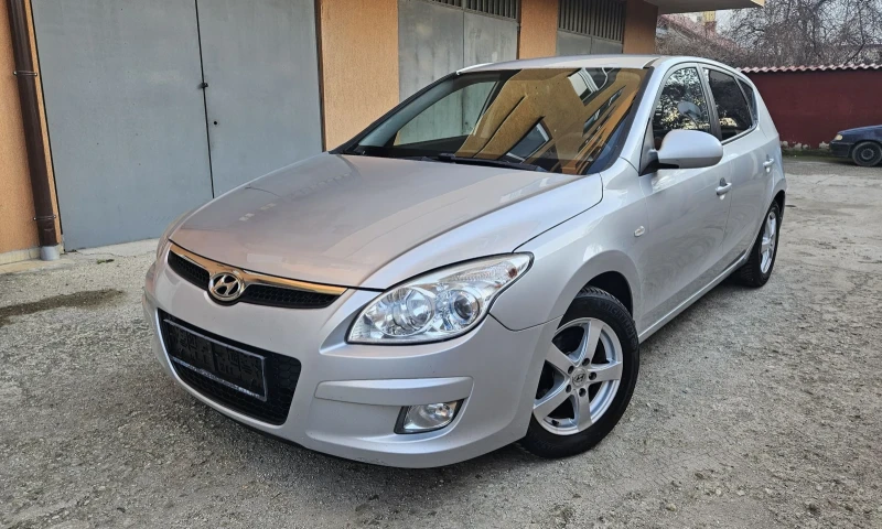 Hyundai I30 1.6 CRDI, снимка 1 - Автомобили и джипове - 48914914