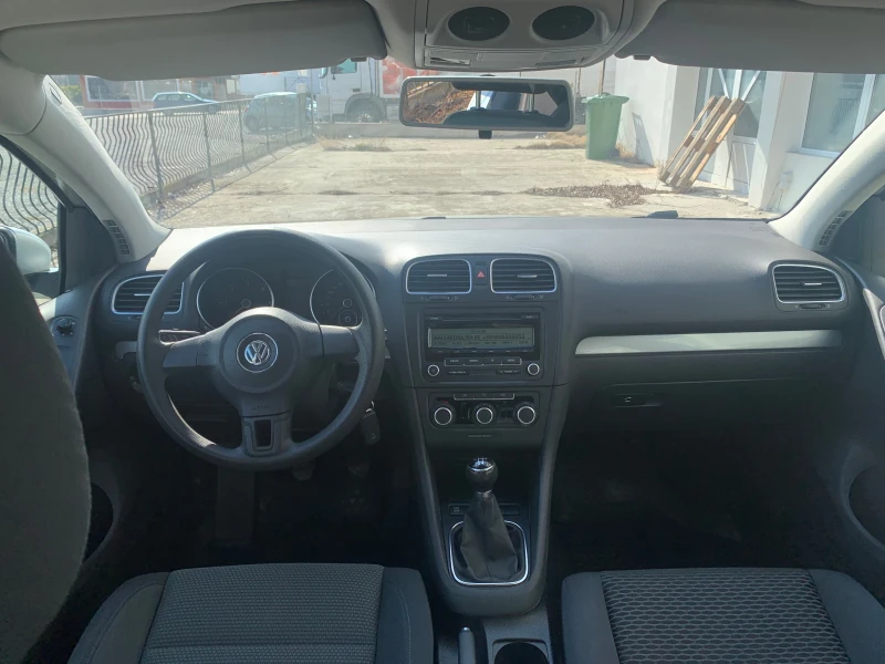 VW Golf 1.6 TDI 105 KC GERMANIA TOPP, снимка 14 - Автомобили и джипове - 49177498