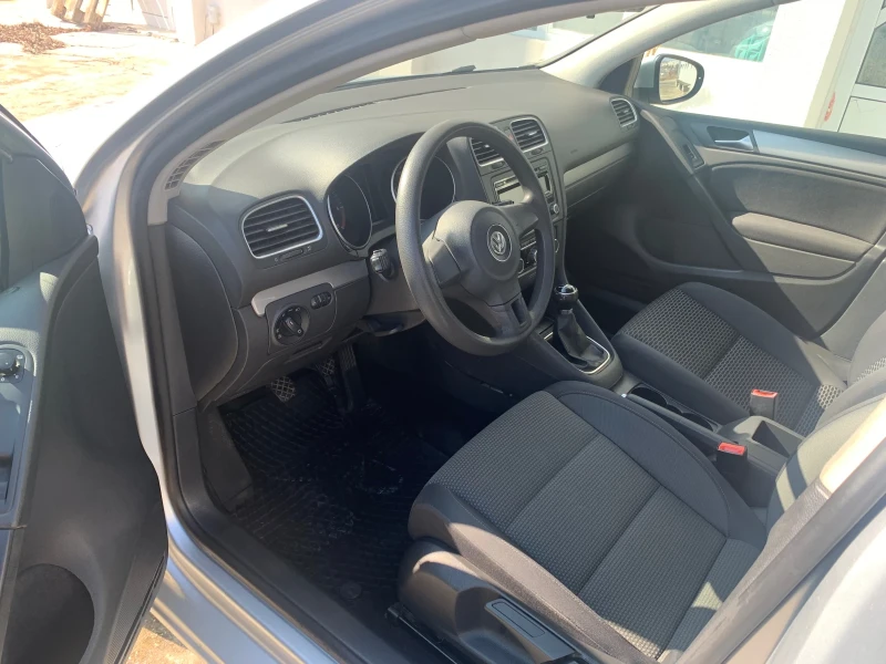 VW Golf 1.6 TDI 105 KC GERMANIA TOPP, снимка 10 - Автомобили и джипове - 49177498