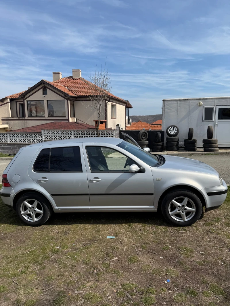 VW Golf, снимка 4 - Автомобили и джипове - 49448068