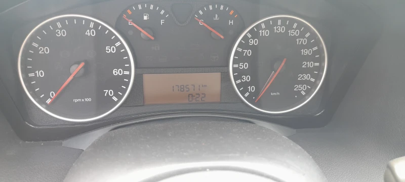 Fiat Croma 2.4JTD, снимка 16 - Автомобили и джипове - 51590087