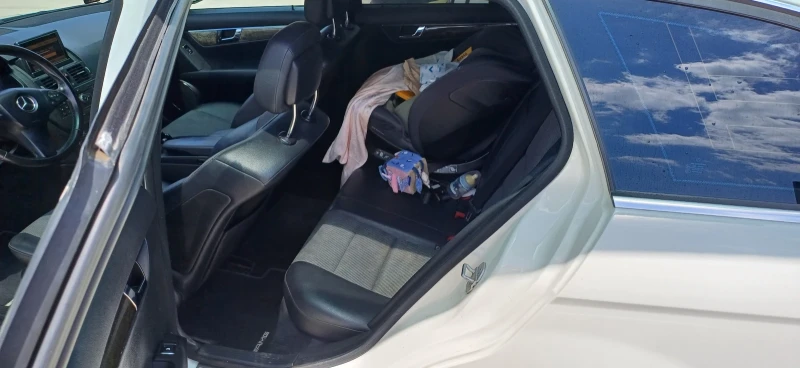 Mercedes-Benz C 220 AMG SPORT + , снимка 12 - Автомобили и джипове - 52565032