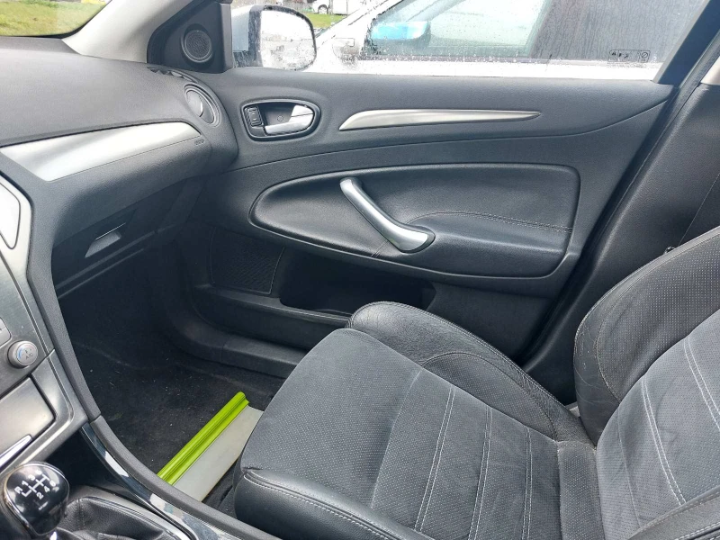 Ford Mondeo 2.0 tdci TITANIUM, снимка 8 - Автомобили и джипове - 52622723