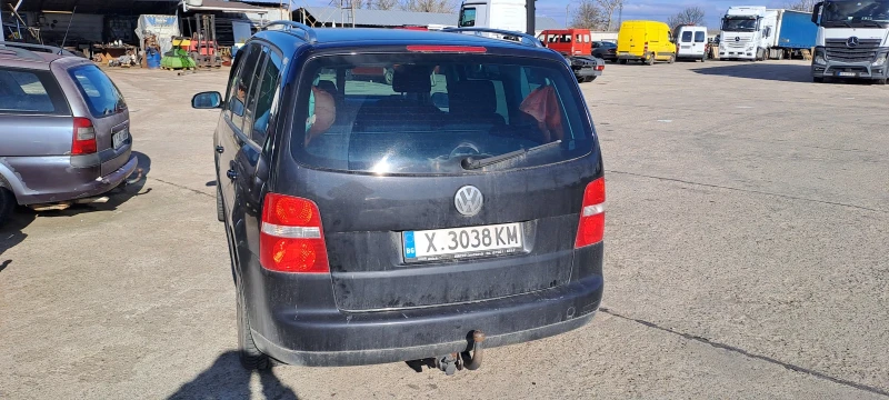 VW Touran, снимка 2 - Автомобили и джипове - 52938620