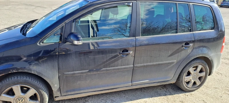 VW Touran, снимка 5 - Автомобили и джипове - 52938620