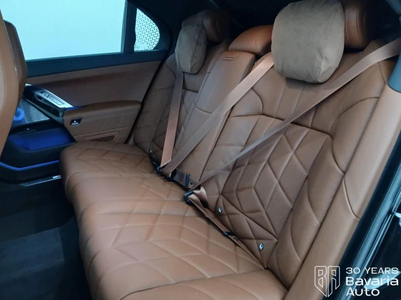 BMW 740 d xDrive M Sport Paket, снимка 9 - Автомобили и джипове - 53431264