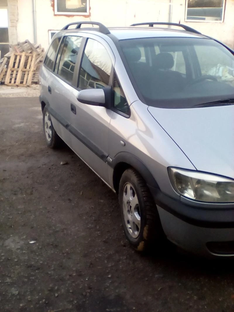 Opel Zafira 1.8I, снимка 3 - Автомобили и джипове - 31920829