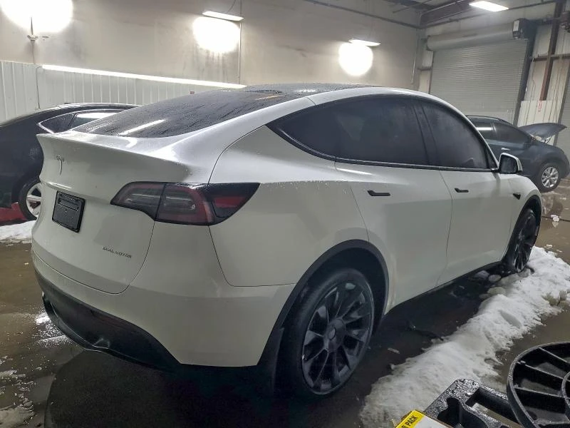 Tesla Model Y LONG RANGE AWD, снимка 6 - Автомобили и джипове - 53076236