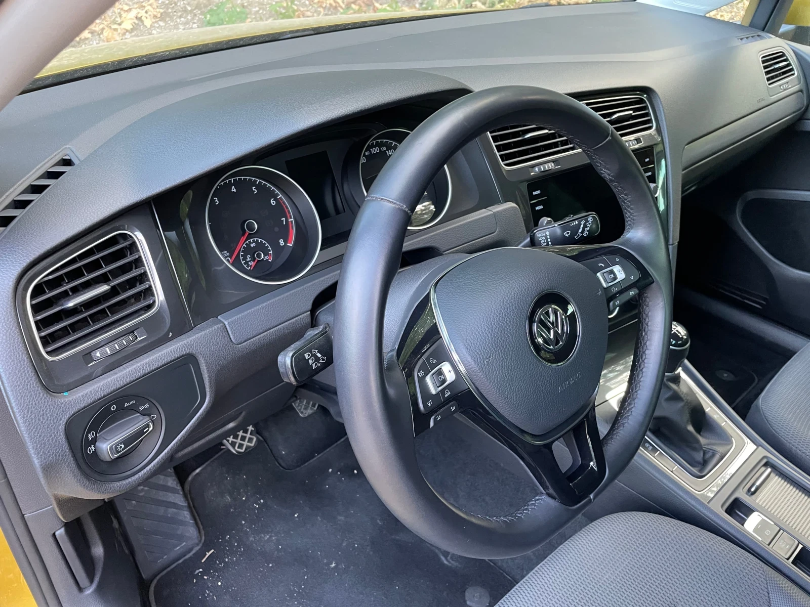 VW Golf Comfortline 1. 4 TSI BMT - изображение 6