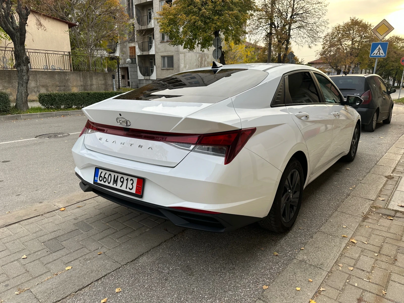 Hyundai Elantra  - изображение 4