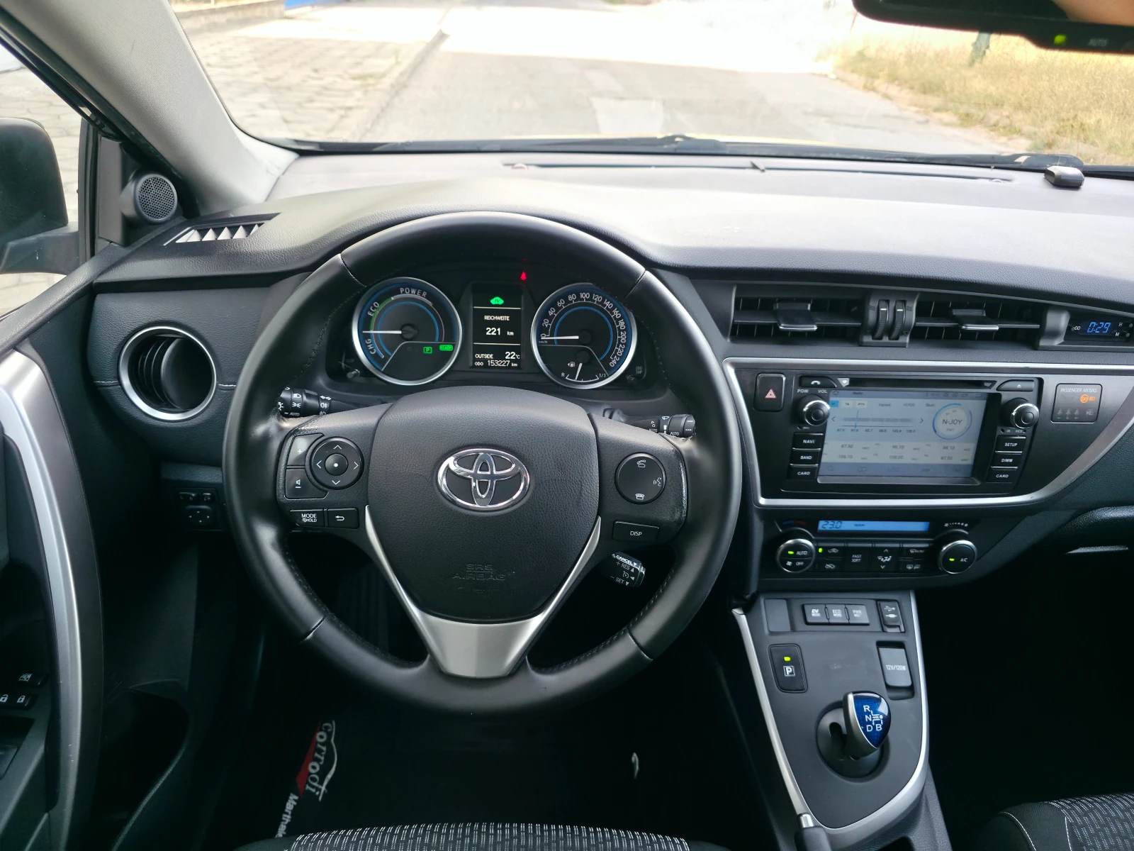 Toyota Auris 1.8i HSD | Mobile.bg — изображение 14