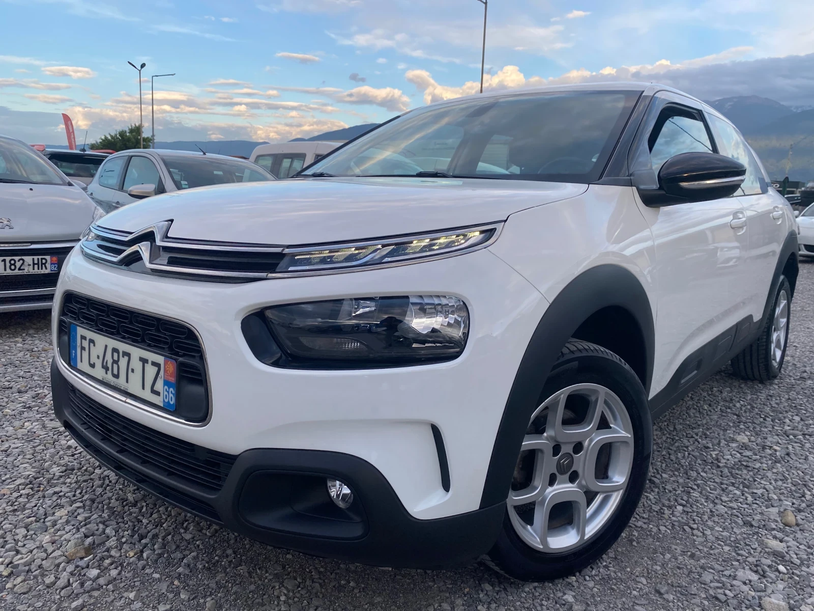Citroen C4 Cactus 1.2i 2018/12M 73000Km AUTOMATIC * NAVI * carplay | Mobile.bg � ����������� 1