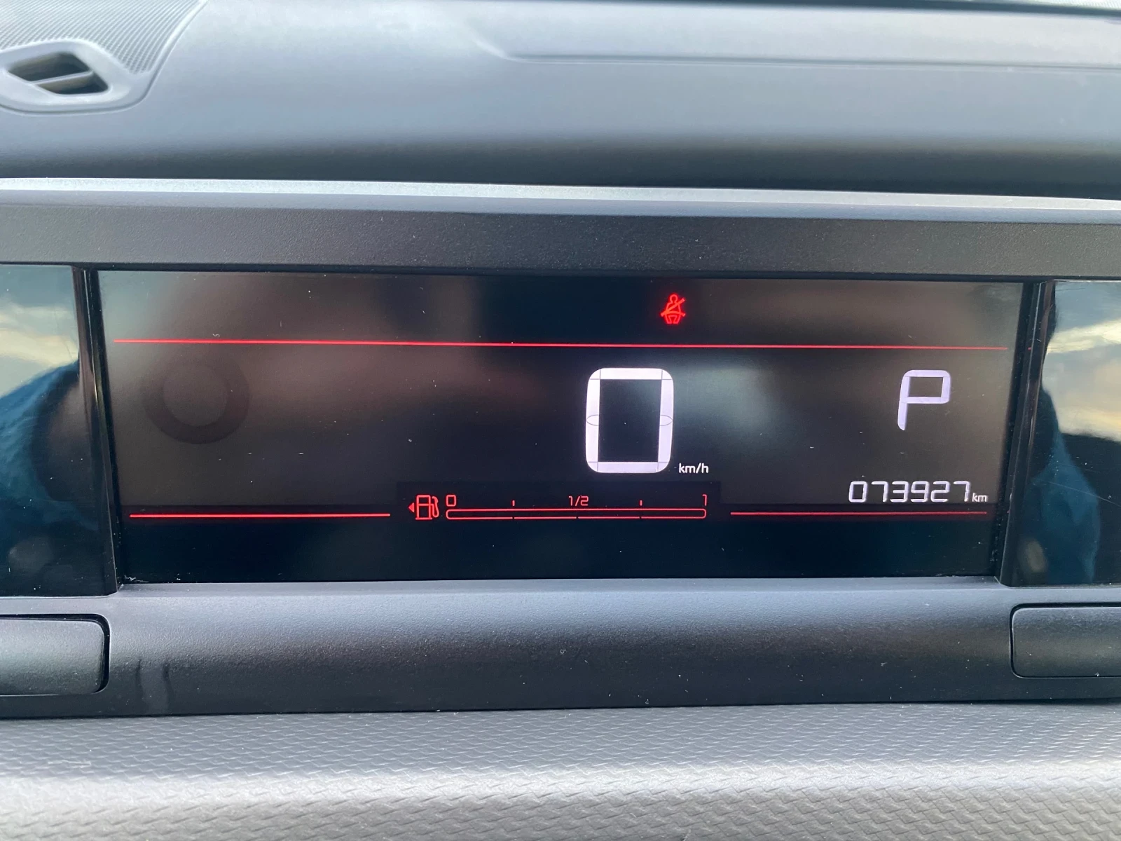 Citroen C4 Cactus 1.2i 2018/12M 73000Km AUTOMATIC * NAVI * carplay - изображение 8