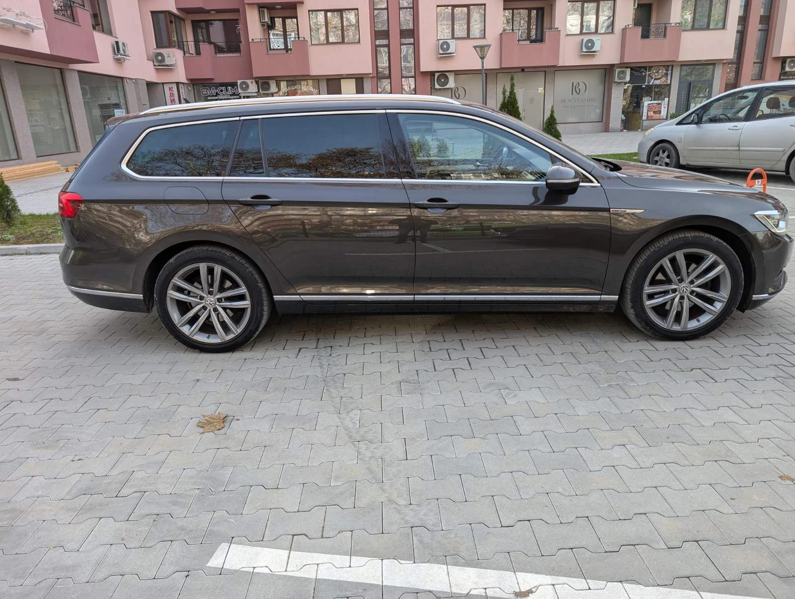 VW Passat 2.0TDI 190��.* 4x4* ���������* 360 * ��������� | Mobile.bg � ����������� 4
