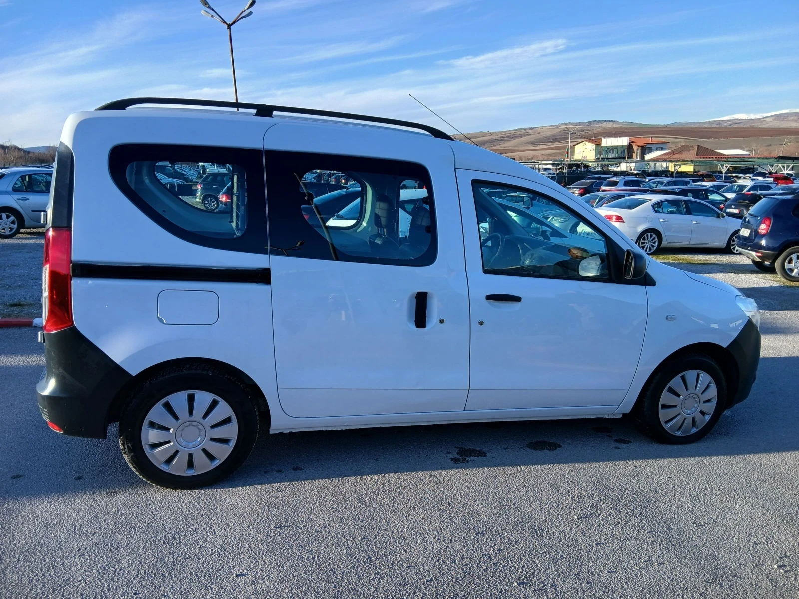 Dacia Dokker 1.6 i - изображение 8