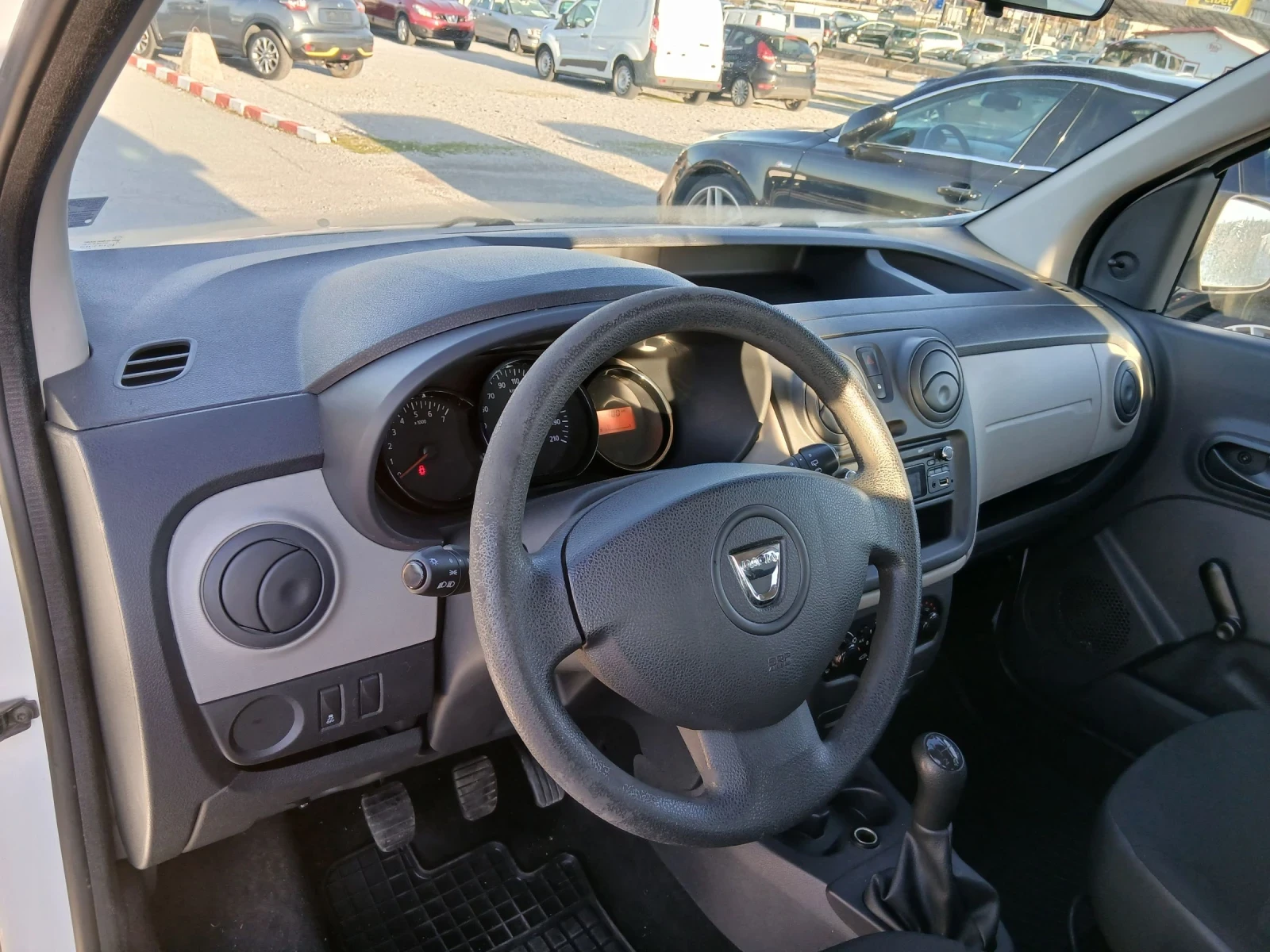 Dacia Dokker 1.6 i - изображение 9