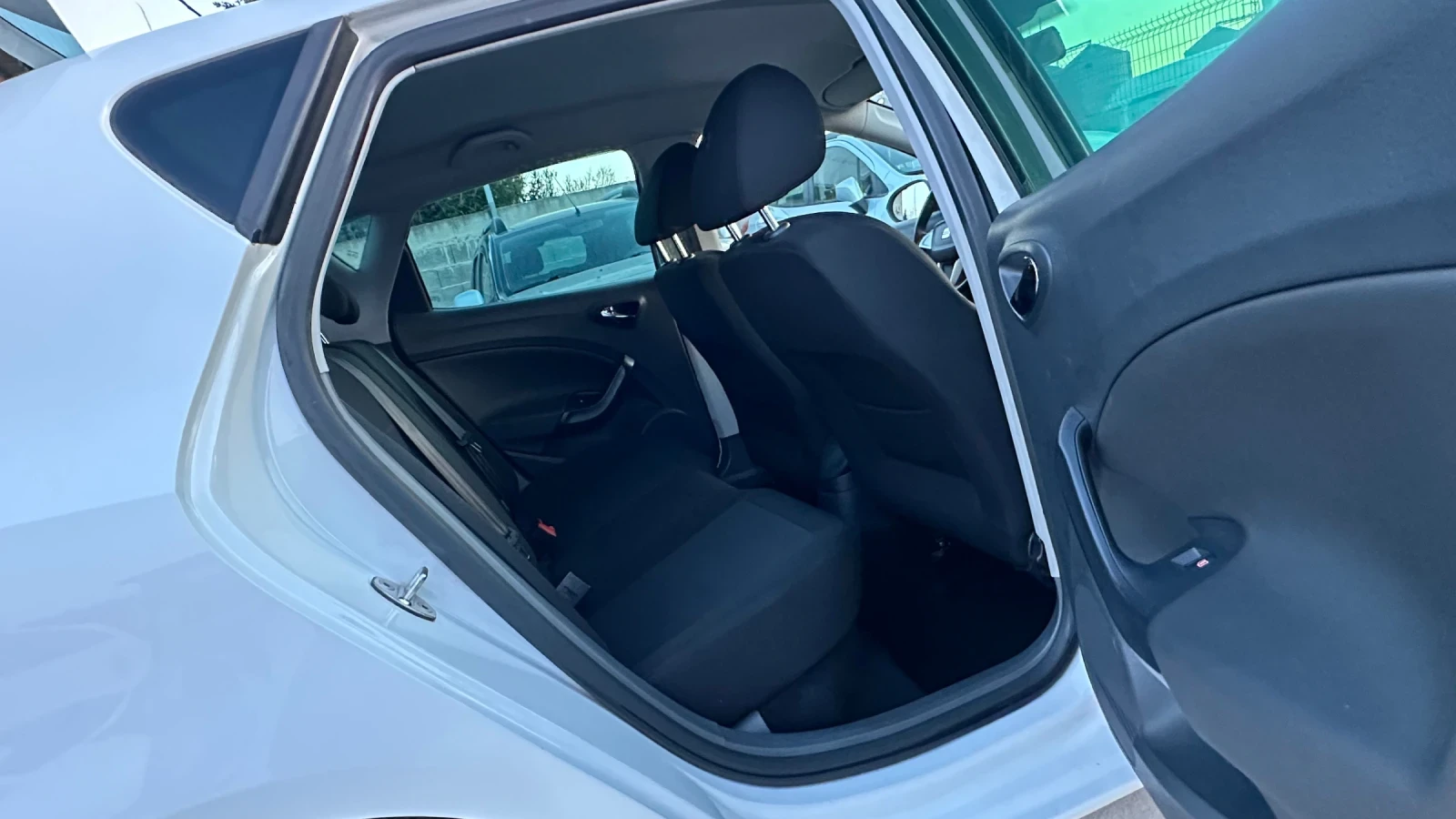 Seat Ibiza 1.9TDI Sport! Климатроник! внос Италия!, снимка 13 - Автомобили и джипове - 53758546