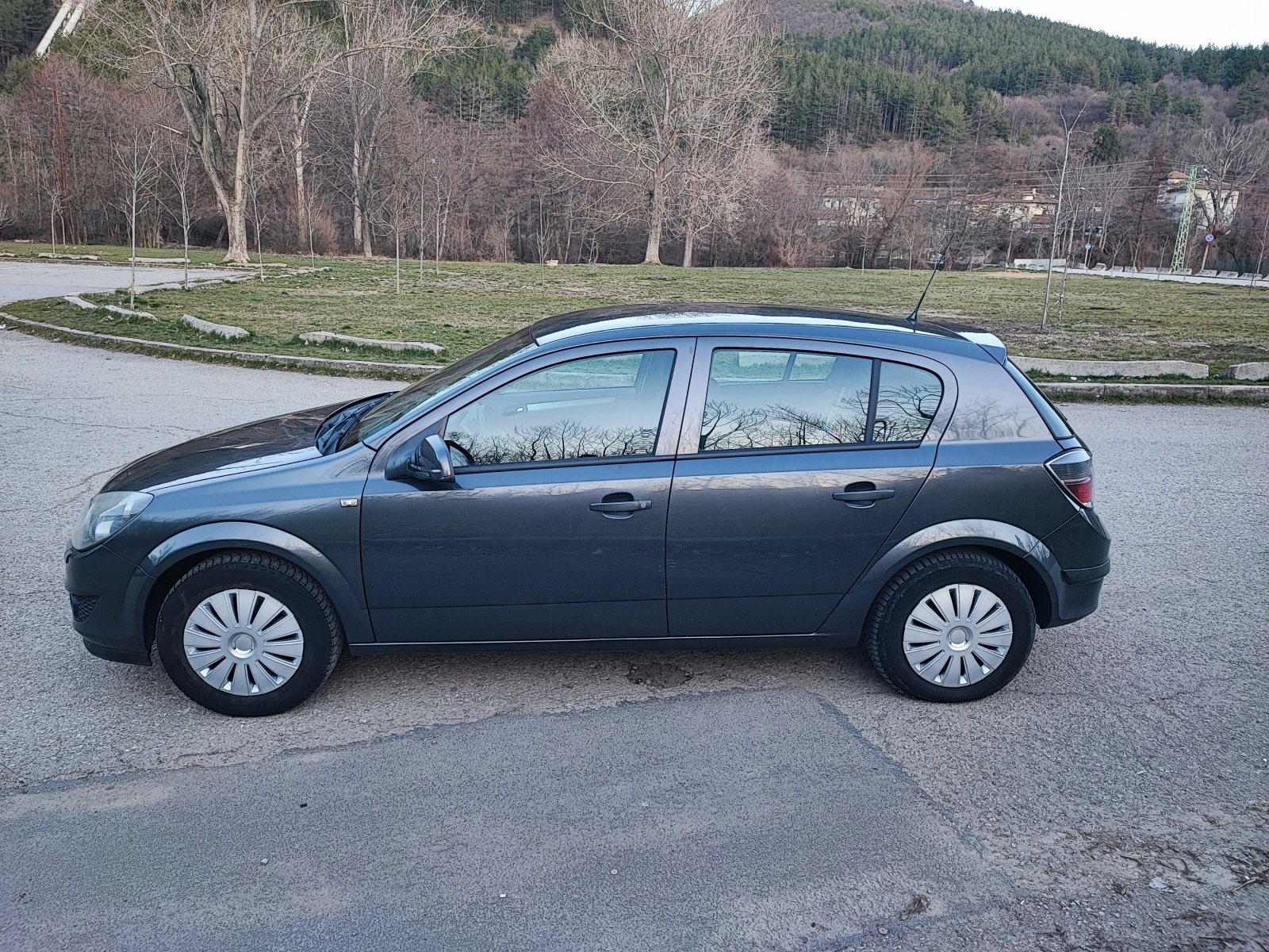 Opel Astra, снимка 3 - Автомобили и джипове - 53838538